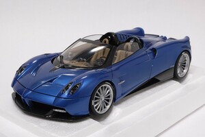 オートアート 1/18 パガーニ・ウアイラ・ロードスター ブルートリコローレ・カーボンファイバー AUTOart Pagani Huayra Roadster