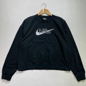 62 美品 NIKE ナイキ クルーネック スウェット プルオーバー トレーナー スウッシュプリント サイズXL ブラック 黒 レディース 31122K