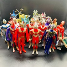 1円出品 ウルトラマン 怪獣 まとめ売り おもちゃ 人形 ウルトラ怪獣 ソフビ BANDAI 円谷プロ 記念 戦隊もの レトロ ヴィンテージ 12849_画像1