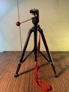 (A1627)　SLIK TRIPOD DELUXE　三脚