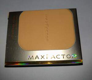 MAXFACTOR フェイスフィニィテイ　フレッシュ　パウダーUV SPF23・PA++