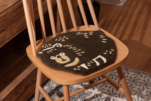  animal . motif. wool . luxury . use did seat cushion .. bear bear 