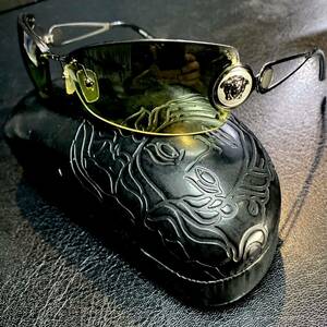 美品★hydeモデル★VERSACE ヴェルサーチ MOD2006 メデューサ メタルサングラス シルバー ブルー ベルサーチ ラルク VAMPS