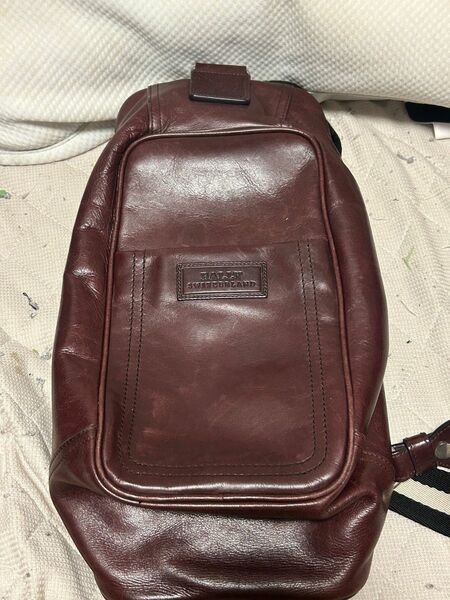 【期間限定値下げ5000円引】BALLY ボディーバッグ 皮革製高級ライン（中古）