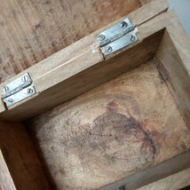 古い 木箱 木製 救急箱 薬箱 道具箱 レトロ ビンテージ 古道具 マイナスビス 当時物_画像5