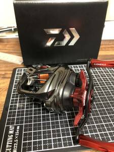 DAIWA 20アルファスAIR TW 8.6 SLP・ゴメクサスカスタム ドラグクリッカー装着