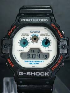 CASIO カシオ G-SHOCK ジーショック DW-5900 メンズ 腕時計 デジタル ブラック ホワイト文字盤 ラバーベルト 電池交換済み 動作確認済み