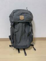 FJALL RAVEN フェールラーベン KAIPAC28 登山 ザック リュック バックパック グレー レインカバー付き_画像1