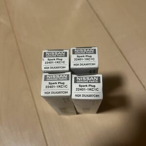 ニッサン　22401-1VA1C DILKAR7D11H スパークプラグ 4本　新品NGK 