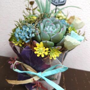 多肉植物ナチュラル寄せ植え風造花アレンジ　グリーンちょっとプラスしました！