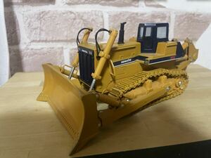 KOMATSU D475A ブルドーザー リッパ付き メタルダイキャスト…