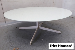 ■P035■展示品■フリッツハンセン/Fritz Hansen■デンマーク■SPACE/スペースコーヒーテーブル■ガラストップ■北欧モダン■28.6万円