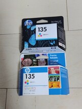 HP 純正 インク HP135 3色カラー 2個 未開封 期限切れ 送料520円より_画像1