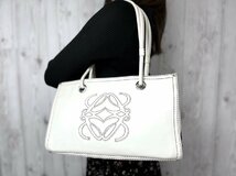 極美品 LOEWE ロエベ アナグラム ショッパー トートバッグ ハンドバッグ ショルダーバッグ バッグ レザー 白系 A4収納可 65959_画像1