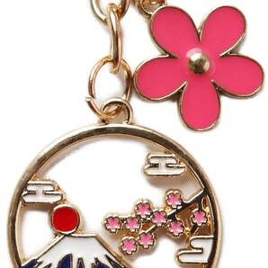 キーホルダー 富士山と桜の花びら 合金製 和風キーチェーン・キーリング