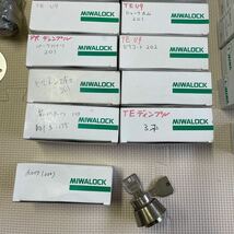 MIWA LOCK 鍵　シリンダー　ドアノブ　種類色々　大量　中古品　_画像4