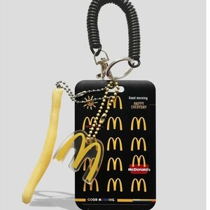 新品 マクドナルド マック マクド McDonald M フライポテト IDカードホルダー カードケース 定期入れ 社員証 ストラップ キーホルダー 黒