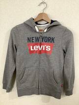 levi's リーバイス　ロゴプリント　スウェットパーカー　キッズ　子供服　アメカジ　ビンテージ　古着_画像1