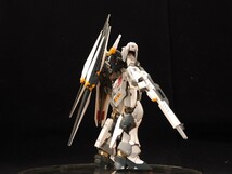 RG νガンダム 全塗装 改修 完成品 ニューガンダム ガンプラ 逆襲のシャア アムロ プラモデル BANDAI バンダイ ガンダム 塗装　ニュー_画像3