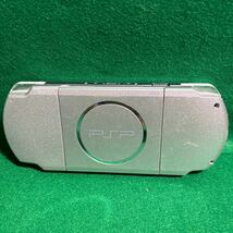 PSP 3000 SONY 動作品　動作良好　綺麗　シルバー　１円スタート_画像3