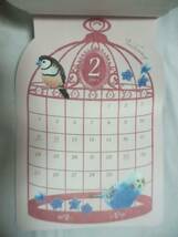 送料無料【 鳥かご 壁掛けカレンダー 2024年 】 ダイカット バード とり インコ トリ オーム 壁掛け カレンダー_画像2