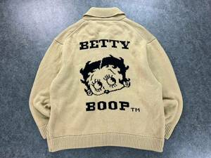 Wl038 Betty Boop ニット セーター カウチン ジップアップ ジャケット ラウンドカラー ワッペン ベージュ系 メンズ 6L 大きいサイズ