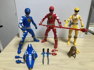 ライトニングコレクション　アバレンジャー