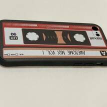 新品　iPhoneSE2.3 7/8ケース カセットテープ ストラップ付 レトロ アンティーク風 おもしろデザイン かっこいい 昭和 おしゃれ_画像8