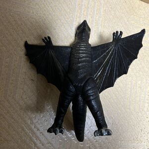 ガメラ バンダイ ギャオス ソフビ フィギュア 怪獣 中古品