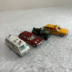 【035-019】tomica トミカ　日本道路公団　消防庁　自衛隊　救急車　CEDRIO WAGON TOYOTA HIACE MITSUBISHI JEEP 1スタ