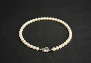 ＜大文字＞松坂屋　取扱品　ミキモト　MIKIMOTO　パールネックレスK14WG　９㎜玉４６粒　共箱　本物保障　売切品