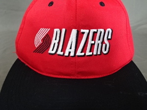 激レア USA購入 1990年代 ?? ビンテージもの NBA ポートランド トレイルブレイザーズ【Portland Trail Blazers】ロゴ刺繍入りCAP 中古品 