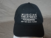 激レア USA購入 アメリカ非営利団体 ミュージシャン医療財団 【MUSICIAN TREAMENT FOUNDATION】 ロゴ刺繍入りキャップ 黒 中古良品_画像2