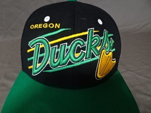 激レア USA購入 USカレッジ オレゴン大学ダックス【OREGON DUCKS】 水かき ロゴ刺繍入り キャップ 中古良品