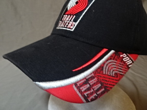 激レア USA購入 NBAバスケットボール ポートランド トレイルブレイザーズ 【Portland Trail Blazers】 ロゴ刺繍入り キャップ 中古良品