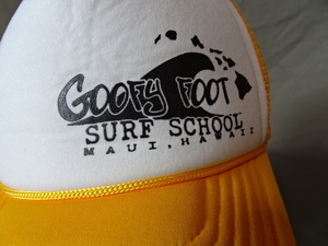 USA購入 激レア ハワイ マウイ島 サーフィンスクール【GOOFY FOOT SURF SCHOOL MAUI HAWAII】ロゴプリントメッシュキャップ中古品