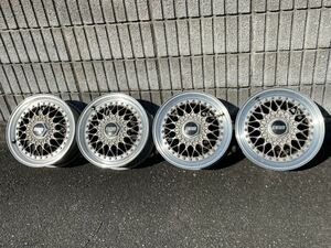 目立つガリ傷無し！センタ－キャップだけでもお買い得！人気のＢＢＳ！ノーマル軽カーや軽トラに！BBS RS 15X６J＋４０ PCD100＆114.3