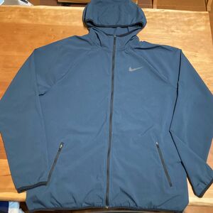 【3月末までセール中】 NIKE ナイロンパーカー　メンズL（XL）レディース可　M120 60