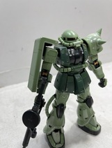 ガンプラ RG 機動戦士ガンダム 1/144 MS-06F 量産型ザク 完成品 現状受け渡し品_画像2