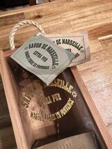 マルセイユ石鹸 ビッグバー Savon de Marseille BIG BAR 残量1.4kg 木箱付き_画像5