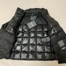 洗練された存在感を放つダウンジャケット　DUVETICA デュベティカ CASERSA 42 Lサイズ　ウエストベルト付　212ーD5030249S00-12870_画像6