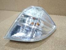 【美品】ホンダ フィット ハイブリッド GP1 右テールランプ LED STANLEY スタンレー P9883【R5-4444B-CA】_画像2