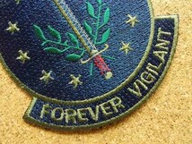 90s USAF 90TH LOGISTICS SUPPORT SQ FOREVER VIGILANTパッチ刺繍ワッペン/米軍ミリタリーARMYアメリカ軍ビンテージUSA腕章AIR FORCE部隊章_画像3