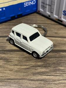 ●◎ルノー キャトル キーホルダー◎●カーアクセサリー ミニカー ハンドメイド 加工品 雑貨 RENAULT 4