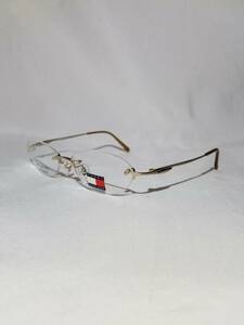 未使用 眼鏡 メガネフレーム TOMMY HILFIGER ブランド チタン 金属フレーム フチなし 男性 女性 メンズ レディース 52口17-135 A-4