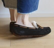 UGG アグ DAKOTA ダコタ ムートン モカシン シューズ スエード ボア ブラック 黒　8 25cm_画像8