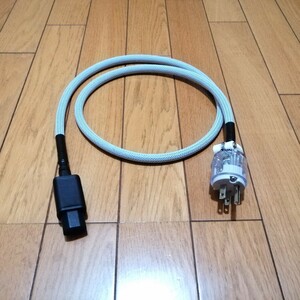 oyaide C-1011 PC-23使用 amormetコア装着自作電源ケーブル M2591・SCHURTER 4782使用 約1.2m ノイズ対策済み