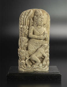 10世紀 石灰石雕神像 共箱 爪哇 印度尼西&#20122; ジャワ インドネシア Java