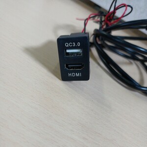 y111004fk TOYOTA トヨタ車系用 HDMI接続ユニット 入力ポート QC3.0急速充電USBポート オーディオパーツ スイッチホールパネル
