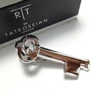【tat66】新品　TATEOSSIAN　タテオシアン　ネクタイピン　タイバー　シルバー　キー/鍵モチーフ　ショートサイズ　イギリス製